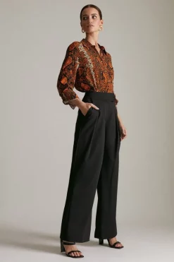 Deals 😍 Karen Millen Petite Clean Tailored Pleat Wide Leg Trouser 😍 9 Deals 😍 Karen Millen Petite Clean Tailored Pleat Wide Leg Trouser 😍 -Workwear Shop womens black petite clean tailored pleat wide leg trouser